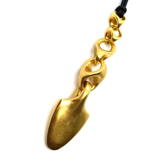 Robert Lee Morris Museum & Gallery of Collectables Graduated Alpha Chain Pendant - Picture 3 of 4